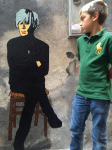 Roxy in the Box - Chatting, Vascio Art.