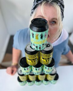 "MUNNEZZA BELLEZZA - GOSE" e "BILIARDINA - PILS" le Birre di SOUTH SOUL nelle lattine da collezione in edizione limitata di Roxy in the Box